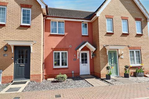 Abbeydale, Carlton Colville 2 bed terraced house for sale