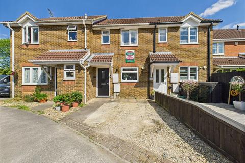 Plough Close, Aylesbury HP21 2 bed terraced house for sale