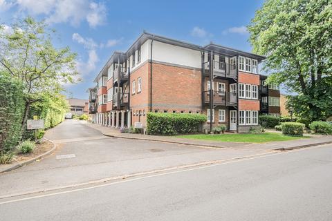 Madeira Road, West Byfleet, KT14 2 bed retirement property for sale
