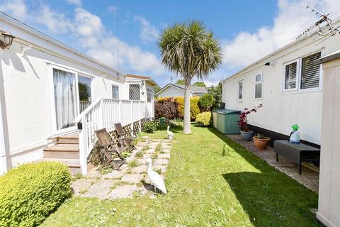 New Dover Road, Capel