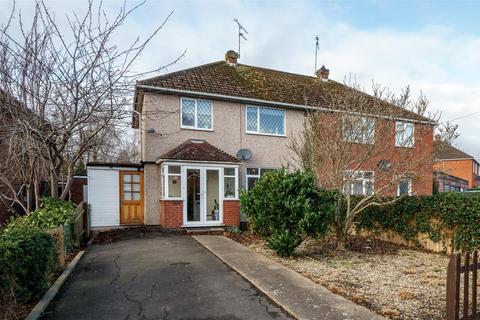 Byron Avenue, Warwick 3 bed house for sale