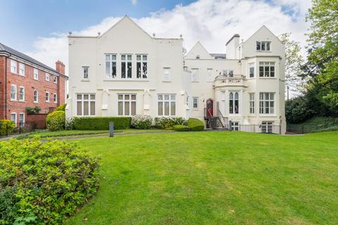 Wilhelmina Close, Leamington Spa 2 bed apartment for sale