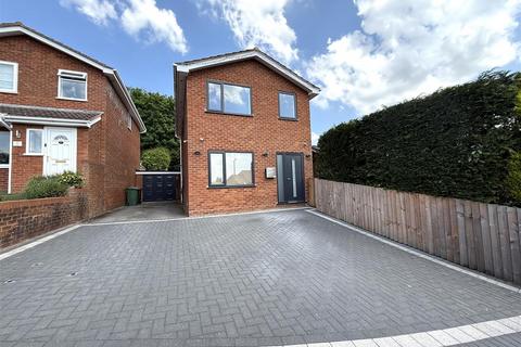 Dove Hollow, Hednesford, Cannock 3 bed detached house for sale