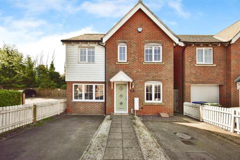 Easton Drive, Sittingbourne 4 bed detached house for sale