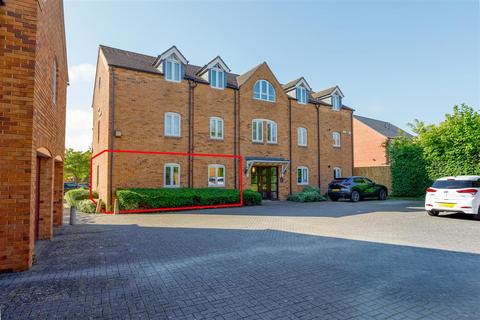 West Park Close, Stratford