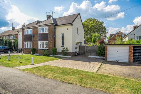 Pascomb Road, Bedfordshire LU6 3 bed semi