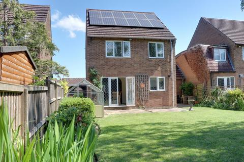 Newlyn Close, Stevenage SG1 4 bed detached house for sale