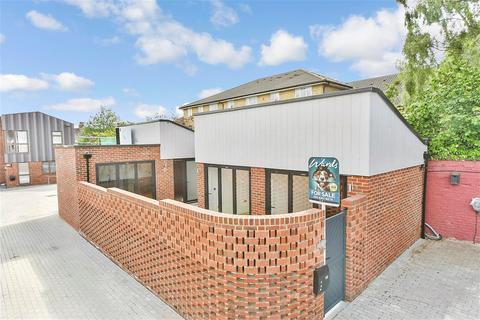 Whiting Close, Welling, Kent 2 bed detached bungalow for sale