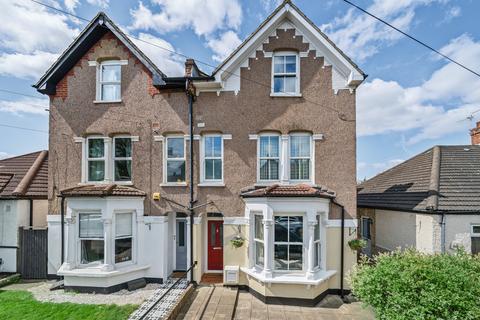 5 bedroom semi-detached house for sale