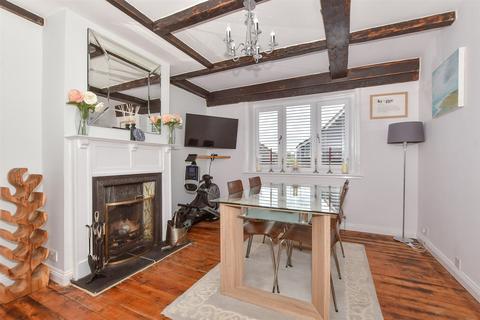 The Street, Kingston, Canterbury, Kent 4 bed terraced house for sale