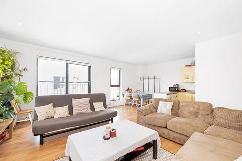 Queens Road, Peckham, London, SE15 2 bed apartment for sale