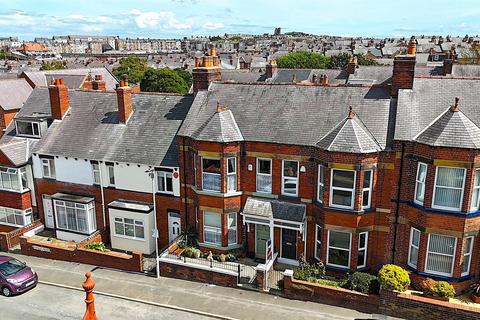 Ashville Avenue, Scarborough 4 bed house for sale