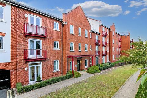 Barrnshaw House, Aylesbury 2 bed apartment for sale