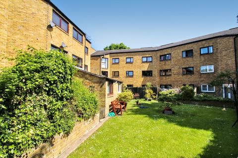 Lawn Road, Uxbridge, UB8 1 bed apartment for sale