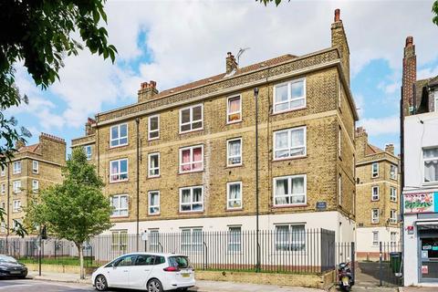 Haddo Street, London SE10 3 bed flat for sale