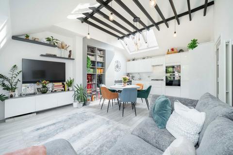 Fawley Road, London NW6 2 bed flat for sale