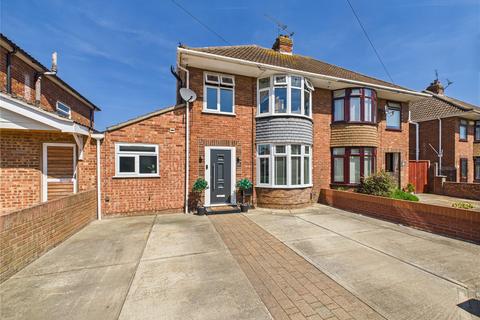Cedarcroft Road, Ipswich, IP1 4 bed semi