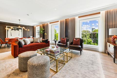 Regent's Crescent, Park Crescent... 2 bed apartment for sale
