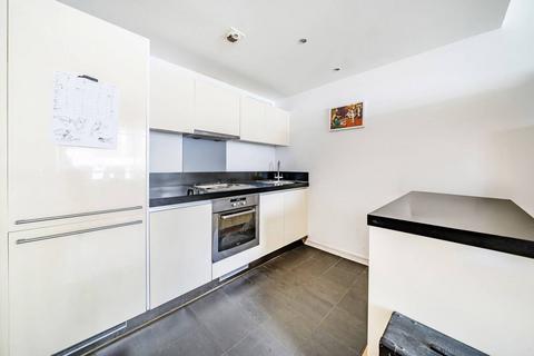 Great West Road, Brentford, TW8 1 bed flat for sale