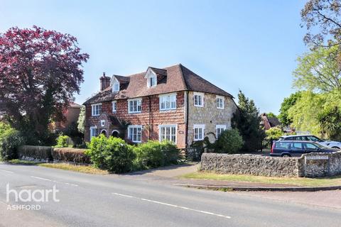 Woodchurch Road, Ashford 6 bed detached house for sale