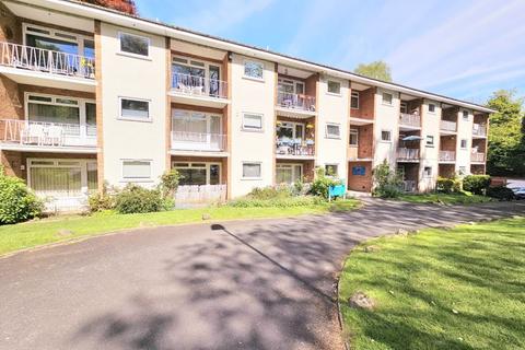 Thames Court, Manor Road, Sutton... 1 bed ground floor flat for sale