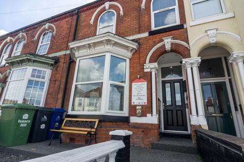 Isaacs Hill, Cleethorpes DN35 9 bed terraced house for sale