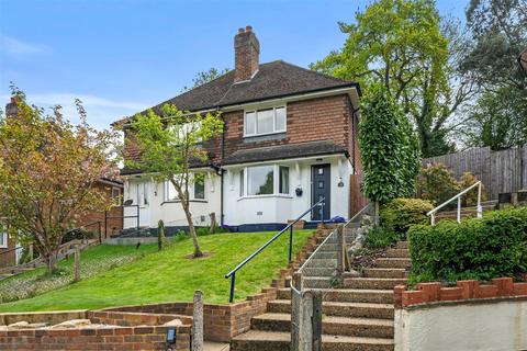Vernon Way, Guildford 2 bed house for sale