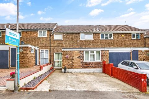 Turnberry, Bracknell RG12 4 bed terraced house for sale
