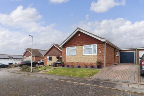 Firbank Gardens, Margate, Kent, CT9 2 bed bungalow for sale