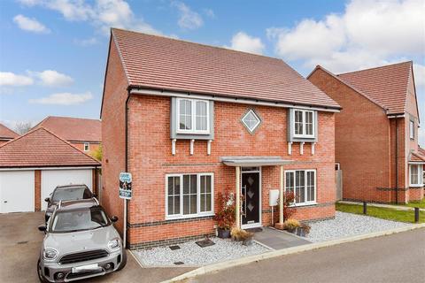 Challen Vale, Littlehampton BN17 4 bed detached house for sale