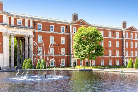Peninsula Square, Winchester... 2 bed apartment for sale