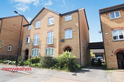 Island Close, Rotherham 4 bed semi