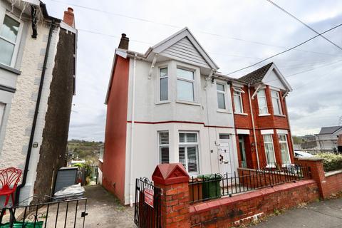 Lilian Road, Blackwood, NP12 3 bed semi