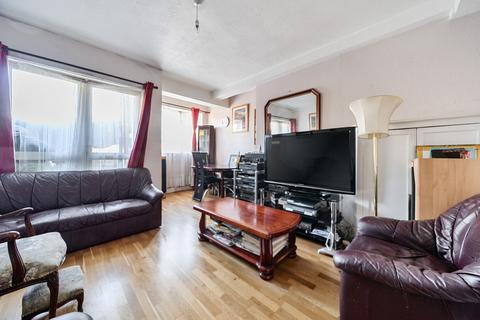 Nunhead Estate, London 3 bed apartment for sale