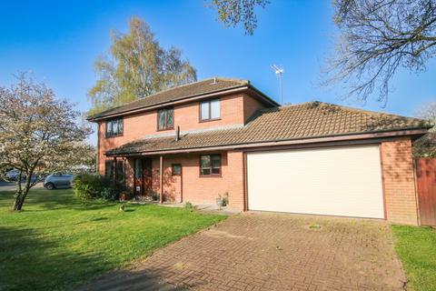 Wiltshire Drive, Wokingham, RG40 4 bed detached house for sale