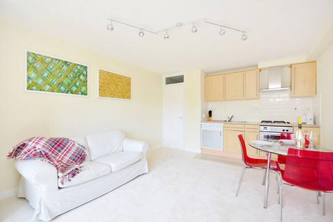 Barchester Close, Hanwell, London, W7 1 bed flat for sale