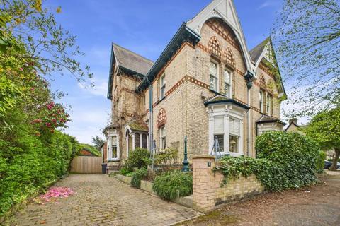 Alexandra Road, Stoneygate, Leicester 6 bed semi
