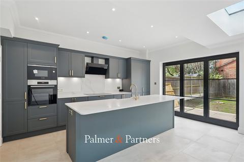 Goldlay Road, Chelmsford CM2 3 bed terraced house for sale