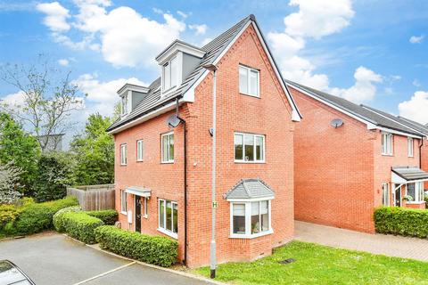 Radwinter Close, Wickford, Essex 4 bed detached house for sale