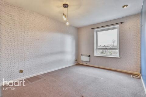Mulgrave Road, Sutton 1 bed flat for sale