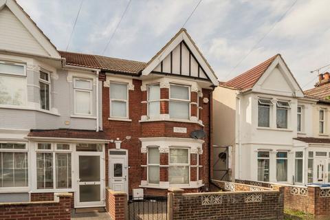 Northcote Avenue, Southall UB1 4 bed end of terrace house for sale