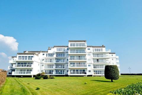 Royal Parade, Eastbourne BN22 2 bed flat for sale