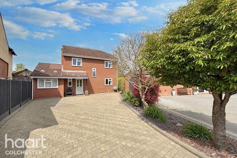 Searle Way, Colchester 4 bed detached house for sale