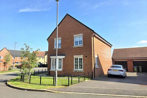 Quindell Close, Aylesbury HP18 4 bed detached house for sale