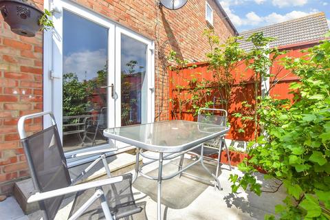 Turner Close, Basildon SS15 3 bed terraced house for sale