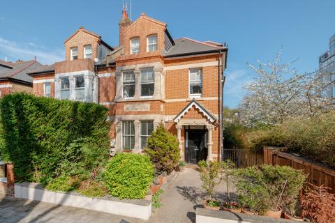 Thorney Hedge Road, London W4 1 bed flat for sale