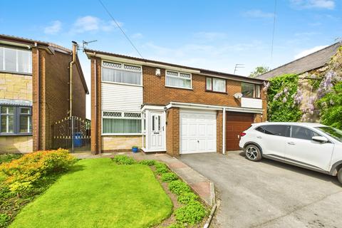 Thatchers Mount, Collins Green... 3 bed semi