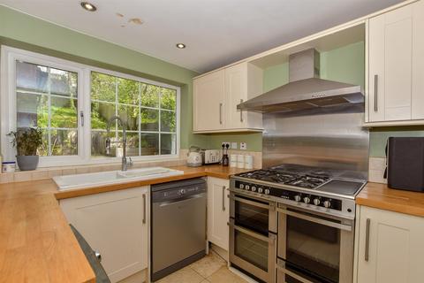 Woodlands Road, Aylesford ME20 3 bed detached house