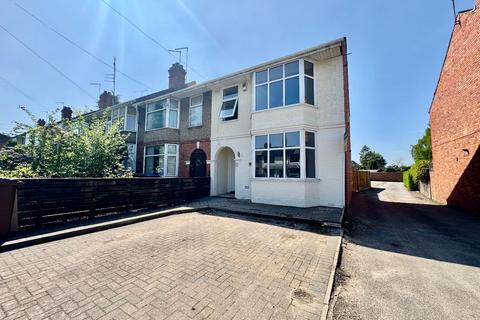 Kingsley Road, Kingsley, Northampton NN2 3 bed end of terrace house for sale