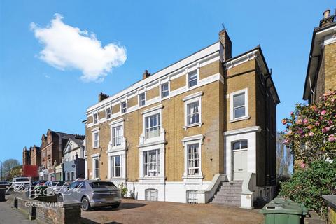 Lewisham Way, London, SE4 1XF 2 bed flat for sale